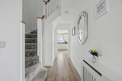 4 bedroom detached house for sale, Matthews Close, Snodland ME6