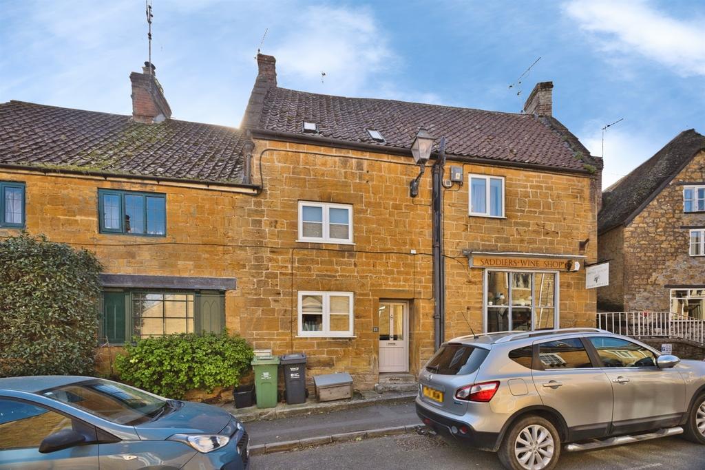 2 bedroom terraced house for sale