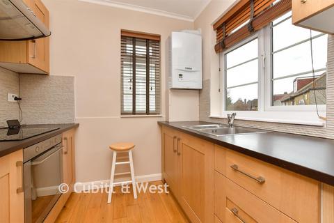 2 bedroom maisonette for sale, Bridle Road, Croydon CR0
