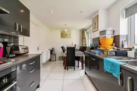 4 bedroom detached house for sale - Bild 5