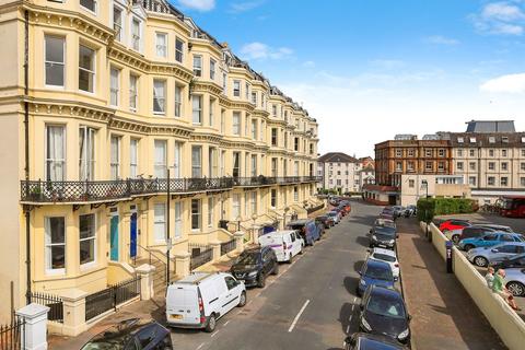 1 bedroom ground floor flat for sale, Queens Gardens, Eastbourne