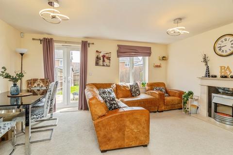 4 bedroom detached house for sale, Sumatra Crescent, Bletchley, Milton Keynes