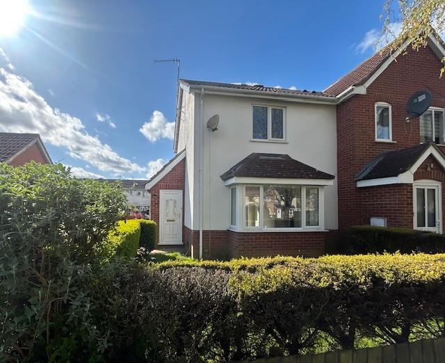 2 bedroom semi-detached house to rent