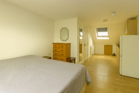 undefined, Cheriton Avenue, Ilford, IG5