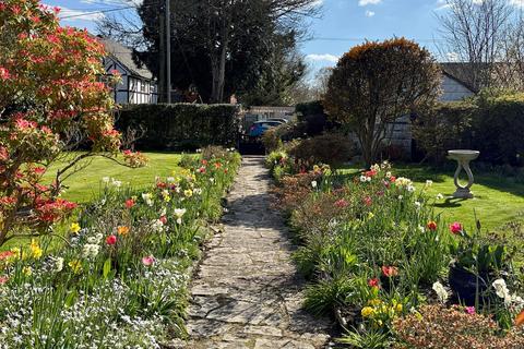 4 bedroom cottage for sale, Cottage , Verwood, BH31 7AA