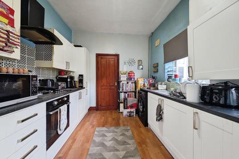 2 bedroom ground floor flat for sale, Trevethick Street, Gateshead, NE8