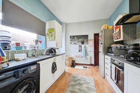 2 bedroom ground floor flat for sale, Trevethick Street, Gateshead, NE8