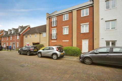 2 bedroom flat for sale, Prentice Way, Ipswich, Suffolk, IP3