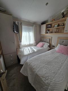 2 bedroom lodge for sale, Pirin Meadows, White Cross