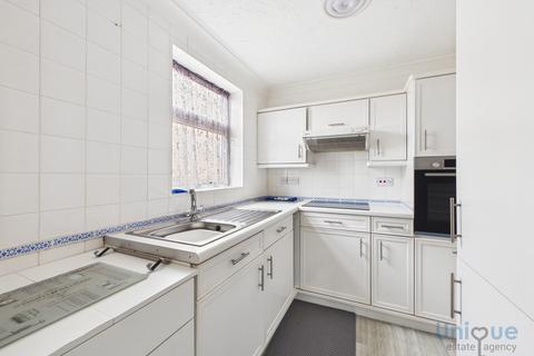 2 bedroom apartment for sale, Sandhurst Avenue,  Lytham St. Annes, FY8