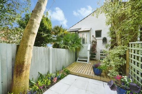 2 bedroom flat for sale, Bear Road, Brighton