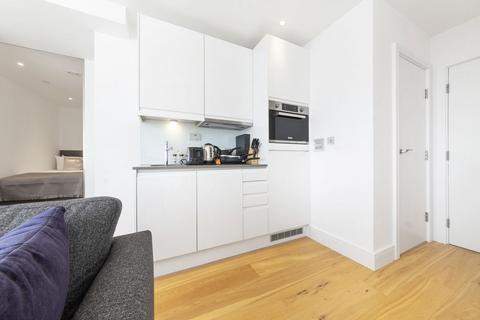 Studio to rent, Skyline, SLOUGH SL1