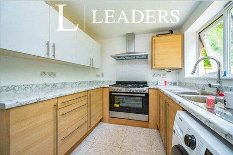 1 bedroom semi-detached house to rent, Aviation Avenue, Hatfield, AL10