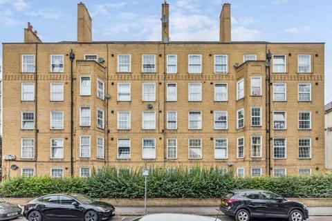 Studio to rent, Prusom Street, London E1W