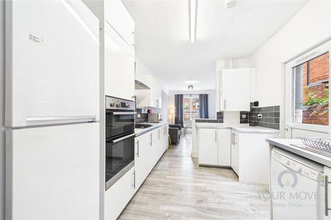 1 bedroom in a house share to rent, Cedar Road, Northamptonshire NN1