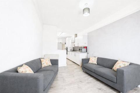 1 bedroom in a house share to rent, Cedar Road, Northamptonshire NN1