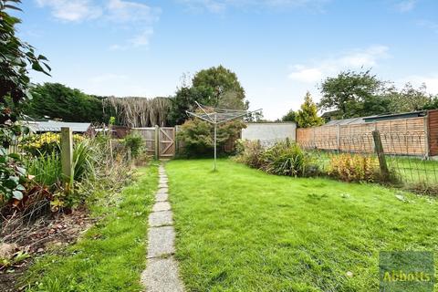 2 bedroom flat to rent, Dukes Farm Road, Billericay, CM12