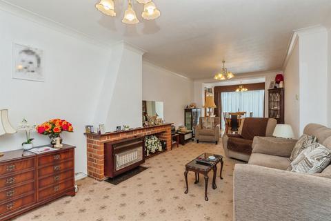3 bedroom semi-detached house for sale, Broughton Close, Bierton, Aylesbury