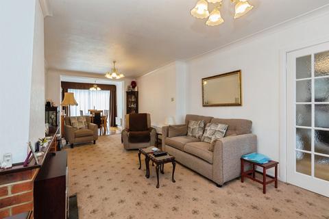 3 bedroom semi-detached house for sale, Broughton Close, Bierton, Aylesbury