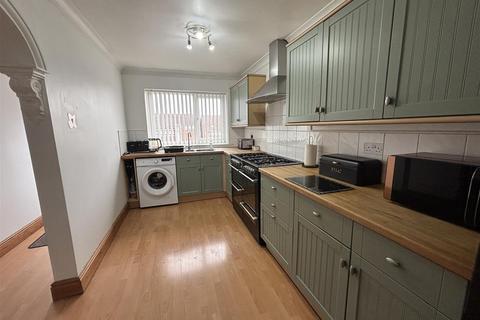 3 bedroom semi-detached house for sale, Hudson Close,, Leicester