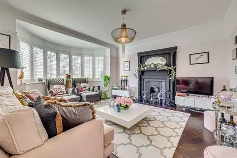 4 bedroom detached house for sale – pohled 3