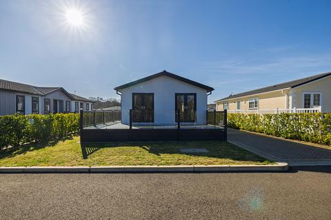 undefined, Warren Park, Portsmouth Road, Thursley GU8