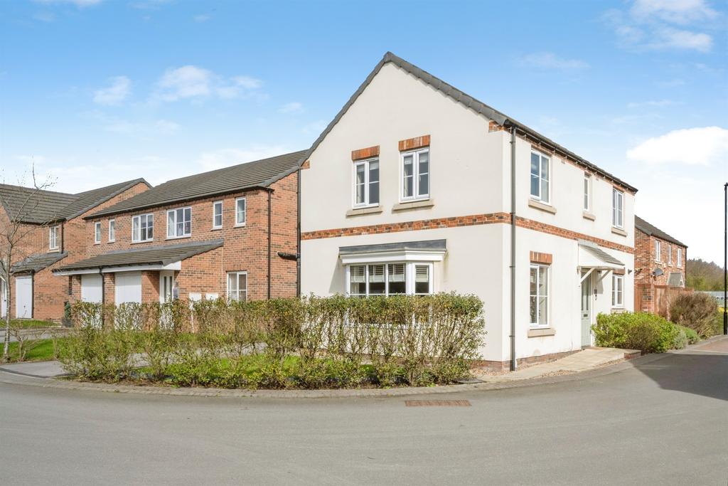 4 bedroom detached house for sale