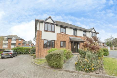 1 bedroom flat for sale, Haig Gardens, GRAVESEND, Kent, DA12