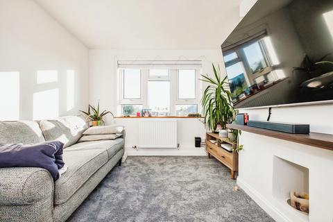 1 bedroom flat for sale, Boundstone Close, Lancing, BN15