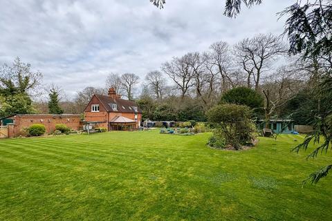 4 bedroom detached house for sale, Kemnal Road, Chislehurst, Kent, BR7