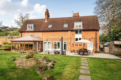 4 bedroom detached house for sale, Kemnal Road, Chislehurst, Kent, BR7