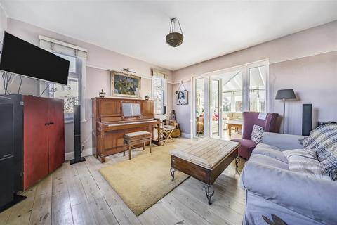 3 bedroom detached house for sale, Cowper Road, Bedford