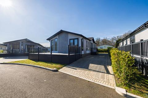 undefined, Warren Park, Portsmouth Road, Thursley GU8