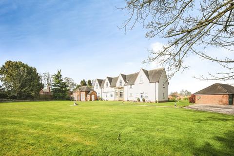 3 bedroom semi-detached house for sale, Coleshill Road, NUNEATON, Warwickshire, CV10