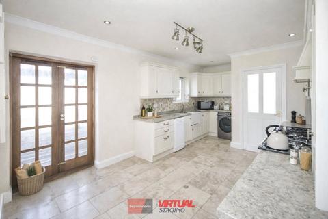 3 bedroom semi-detached house for sale, Coleshill Road, NUNEATON, Warwickshire, CV10