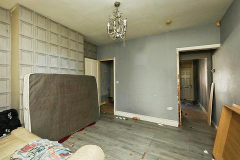 3 bedroom end of terrace house for sale, John Street, Worksop