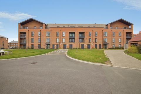 2 bedroom flat for sale, Finlay Gardens, Hornchurch, RM12