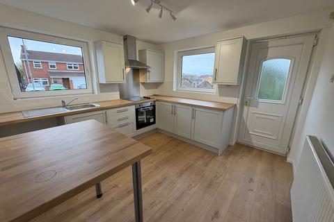 2 bedroom detached bungalow to rent, Milldale Walk, Sutton-in-Ashfield, NG17