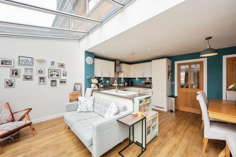 undefined, Schoolgate Drive, Morden, SM4
