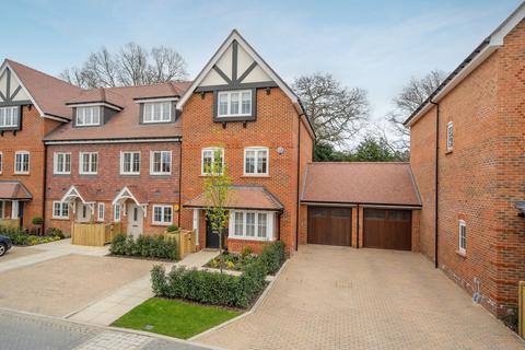 4 bedroom semi-detached house for sale, Martin Avenue, Sunninghill