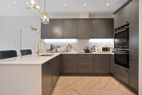 4 bedroom semi-detached house for sale, Martin Avenue, Sunninghill