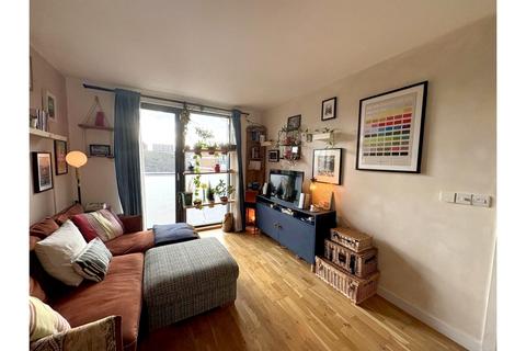 1 bedroom flat for sale, Wynne Road, London, SW9