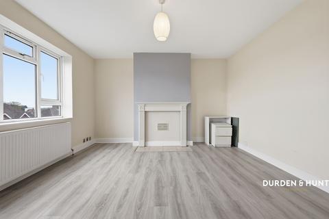 2 bedroom flat for sale, Loughton Way, Buckhurst Hill, IG9