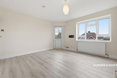 2 bedroom flat for sale, Loughton Way, Buckhurst Hill, IG9