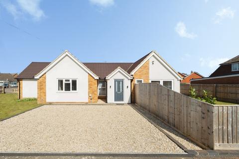 3 bedroom bungalow for sale, St. Annes Road, Banbury, Oxfordshire, OX16