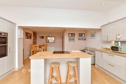 3 bedroom semi-detached house for sale, Hawthorne Avenue, Rainham, Gillingham, Kent