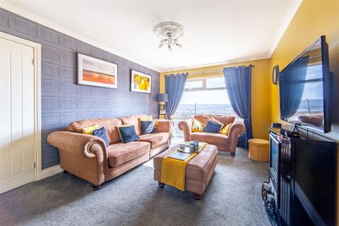 2 bedroom flat for sale, Combe Drive, West Denton Park, NE15