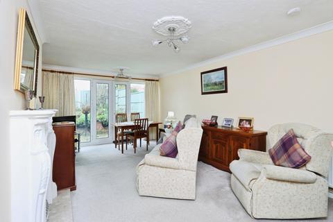 2 bedroom bungalow for sale, Heath Avenue, Killamarsh, Sheffield, Derbyshire, S21