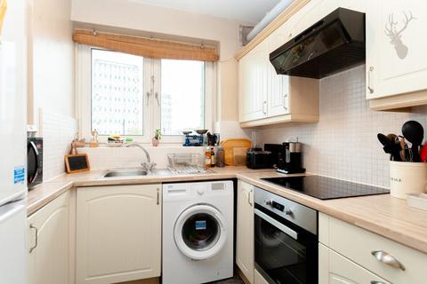 2 bedroom flat for sale, O'Brien House, Bethnal Green