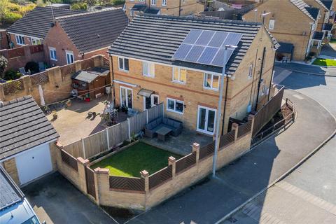 3 bedroom semi-detached house for sale, Ryegrass Gardens, Castleford, West Yorkshire, WF10